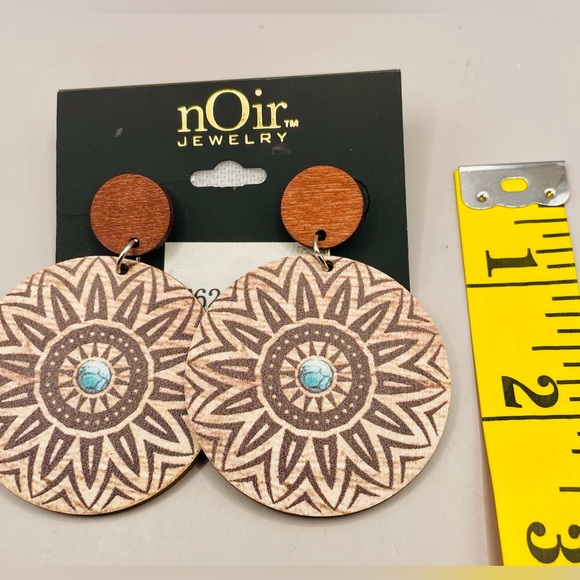 nOir Boho bracelet and earring set. Wood earring and 3 stretchy bracelets.Tribal - Picture 5 of 5